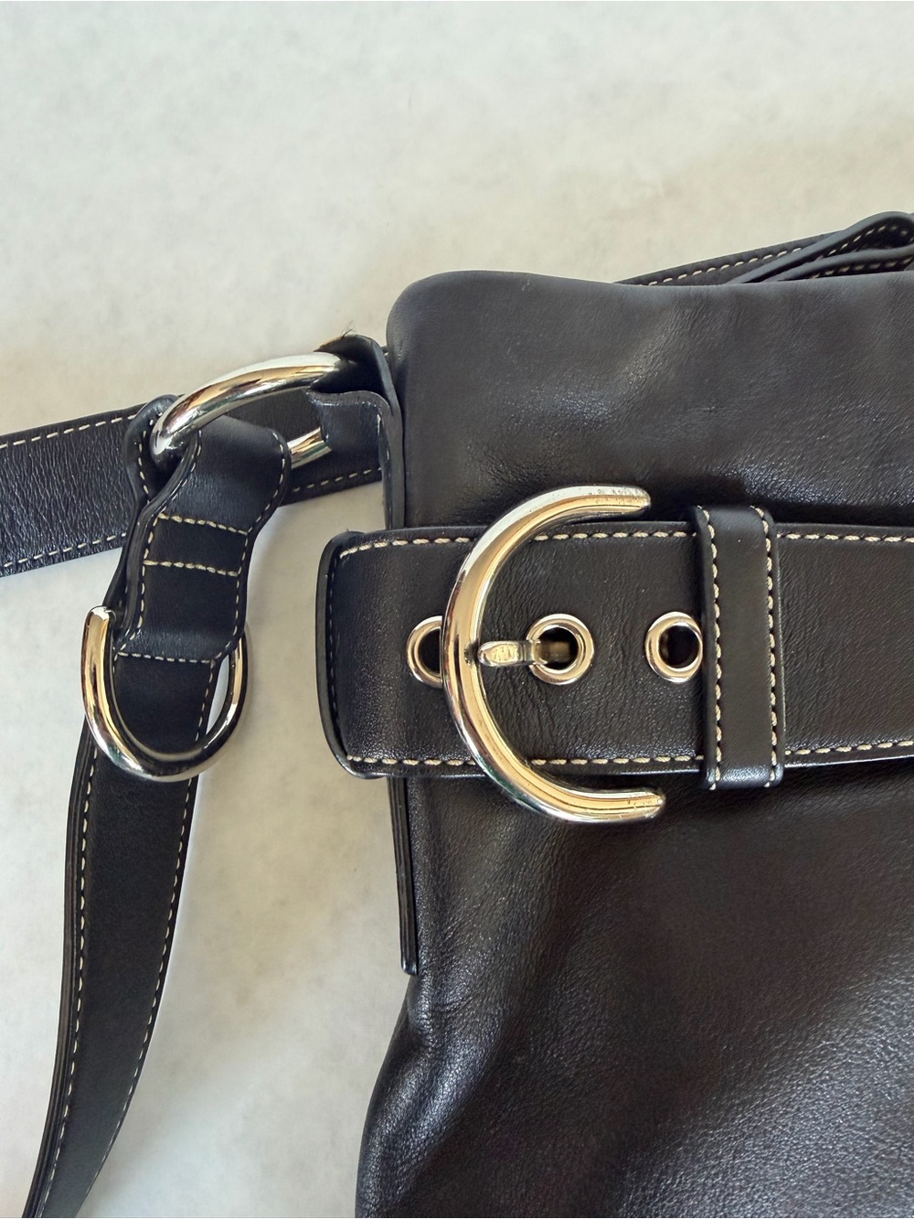 Coach Soho Slim Duffel Bag Black Leather 1452 - Picture 3 of 5